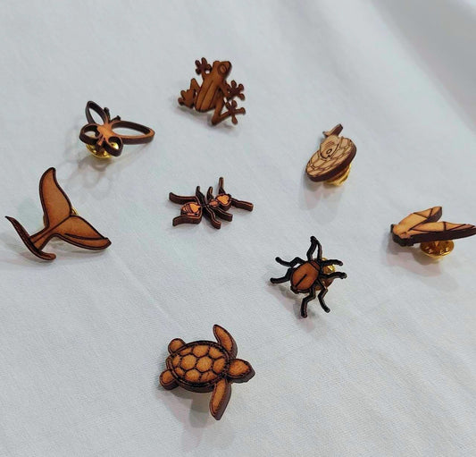 Broches o pines animales. Marca Biologika®